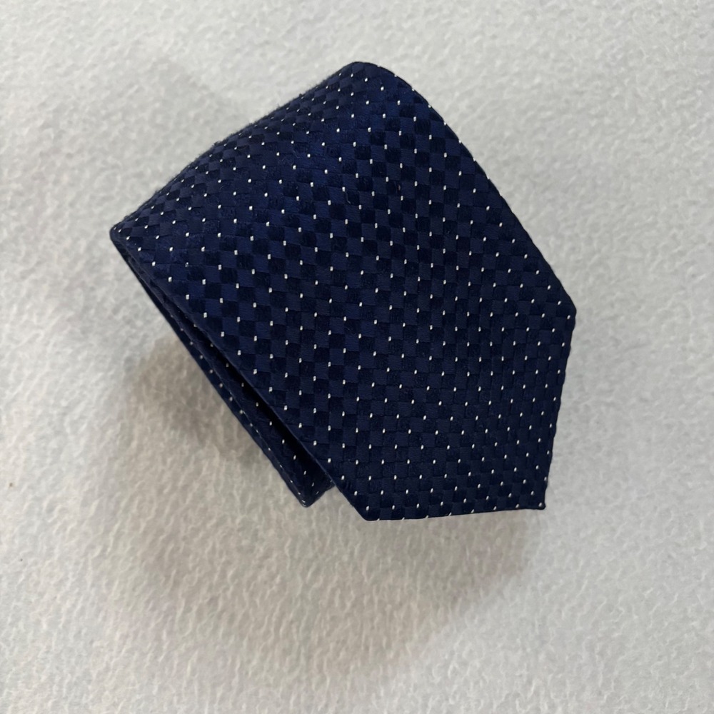 Donald J Trump Signature Collection Navy Blue Silk Geometric Dot Tie Hand Made